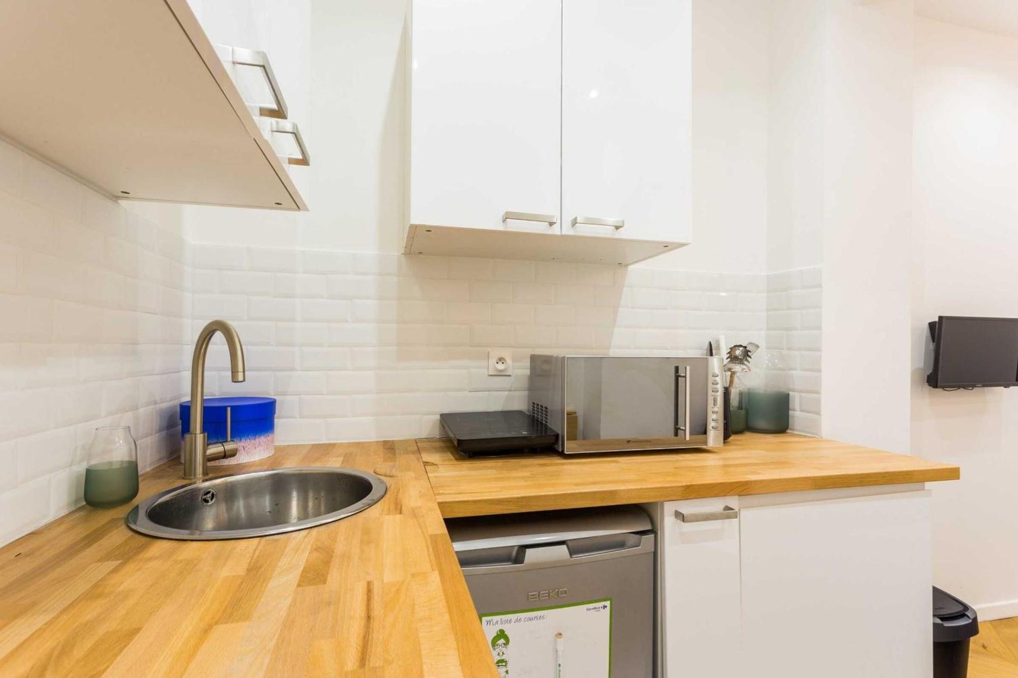 Cosy -2p- Place De Clichy-gare Saint Lazarre Apartment Paris
